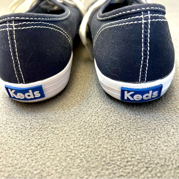 Keds Retro Sneaker women's size 9.5 Twill Lining - Blue with white stitching - Picture 3 of 8